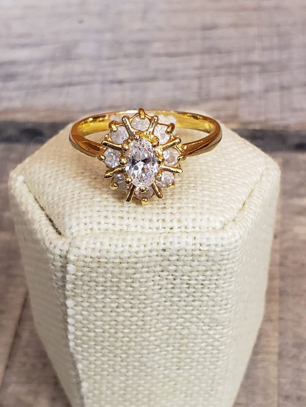 Cubic Zirconia Halo Costume Ring Goldtone Size 9